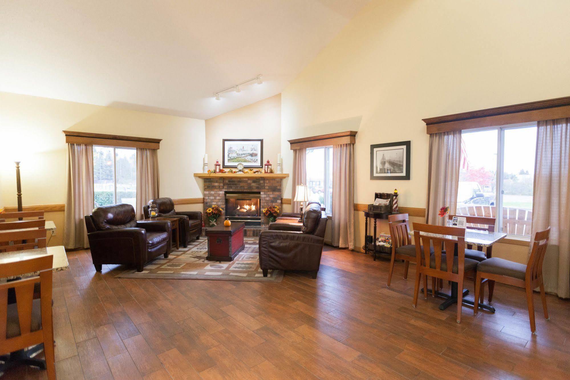 Country Inn トゥーハーバーズ エクステリア 写真