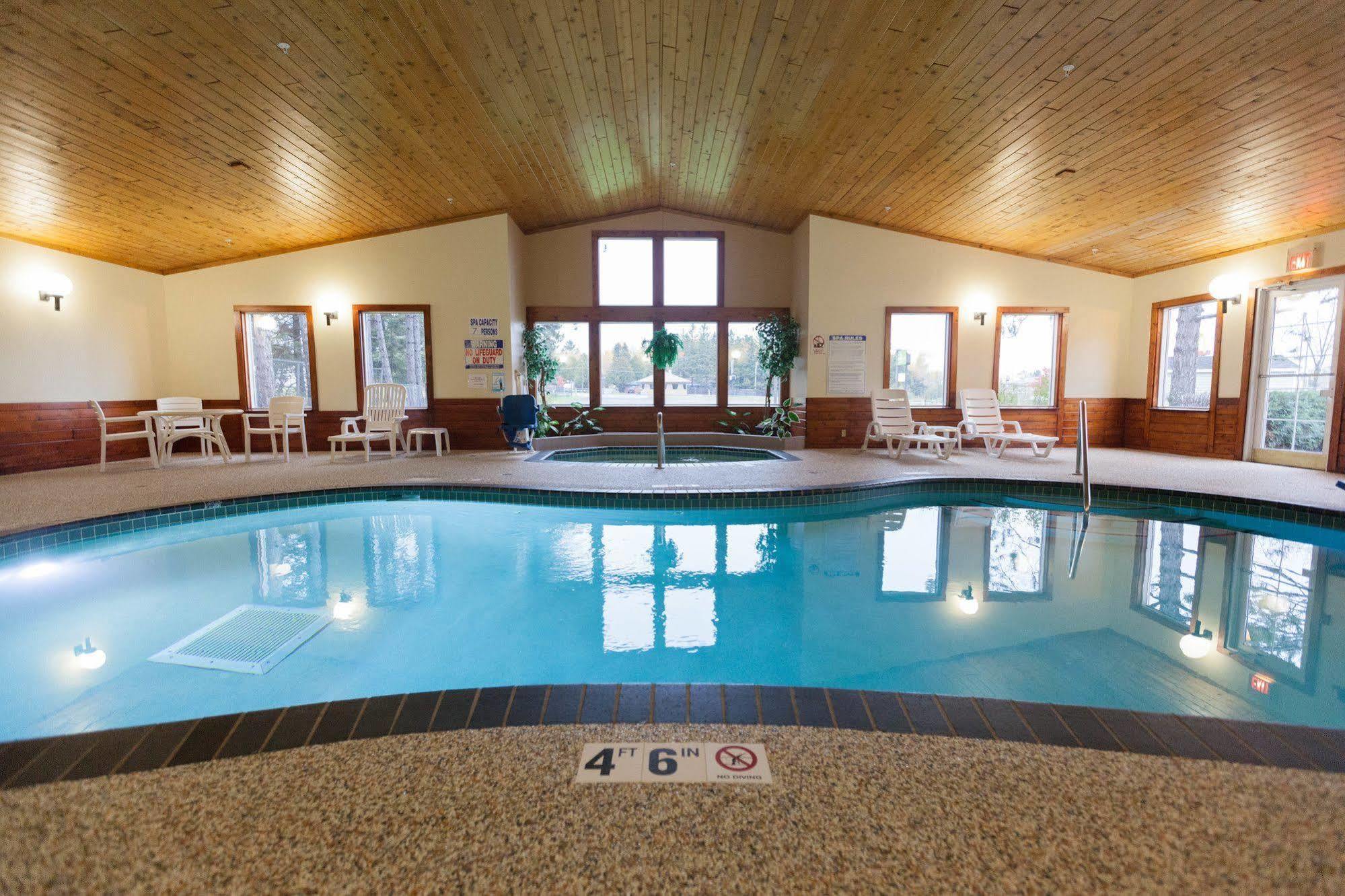 Country Inn トゥーハーバーズ エクステリア 写真